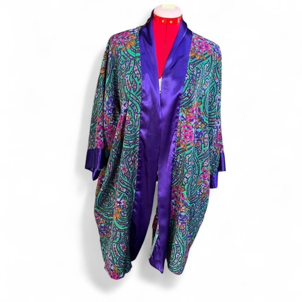 Vintage Victoria's Secret purple paisley‎ satin robe *does not come with belt*